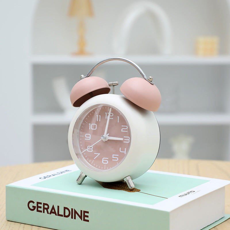 Retro Alarm Clock with Classic Design Bowlift
