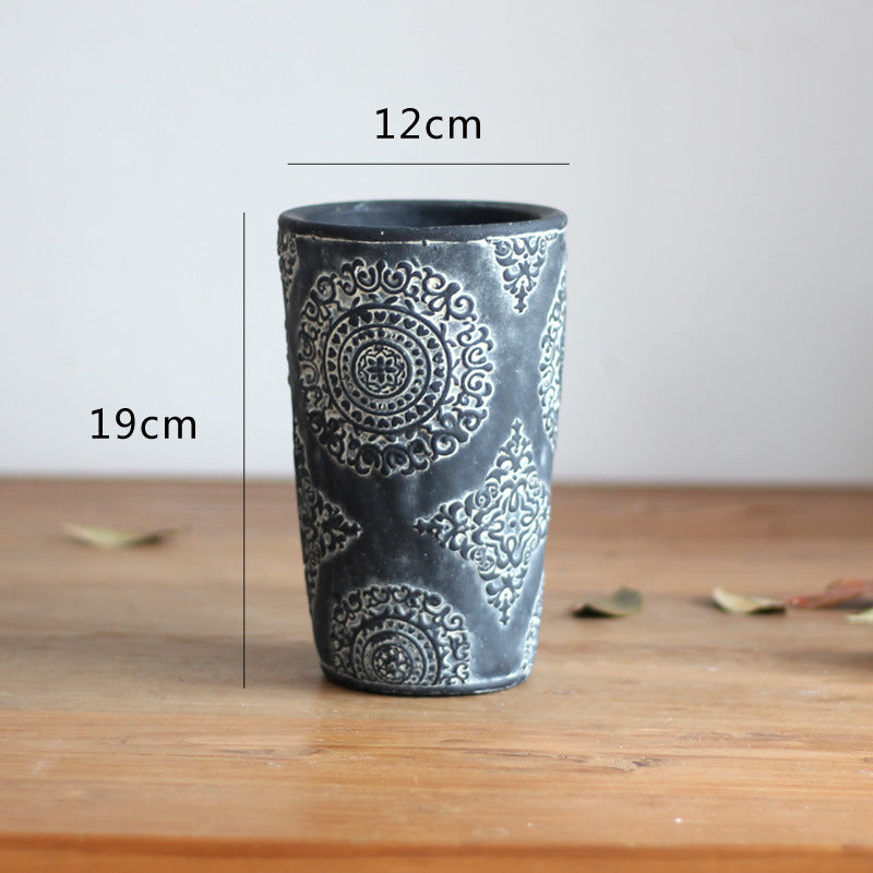 Elegant flower vase made of ceramic Bowlift