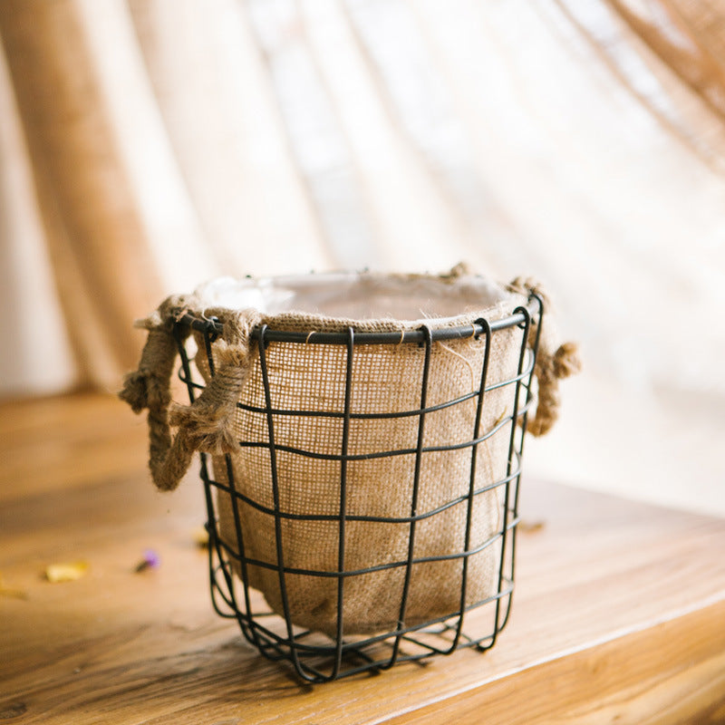 Decorative storage basket with jute lining Bowlift