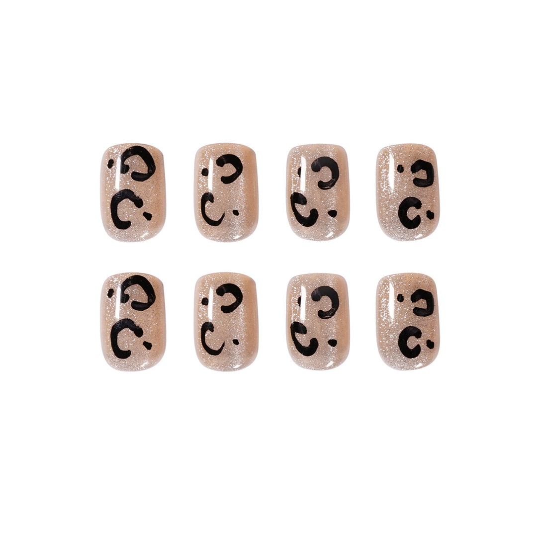 Glamorous nail art with glitter effects Bowlift