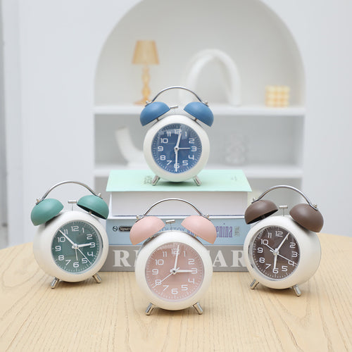 Retro Alarm Clock with Classic Design Bowlift