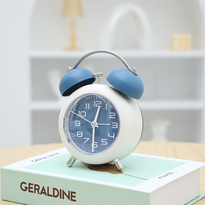 Retro Alarm Clock with Classic Design Bowlift