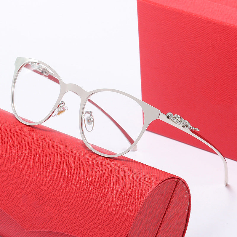 Women's corrective glasses with exclusive cat-eye frame and luxurious accents Bowlift