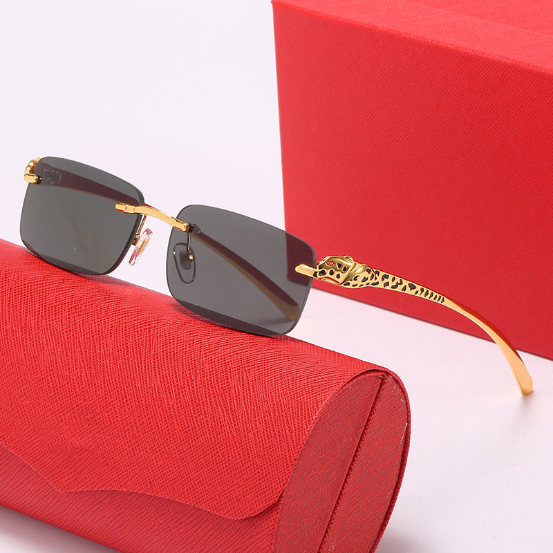 Women's elegant correction glasses with extravagant design elements Bowlift