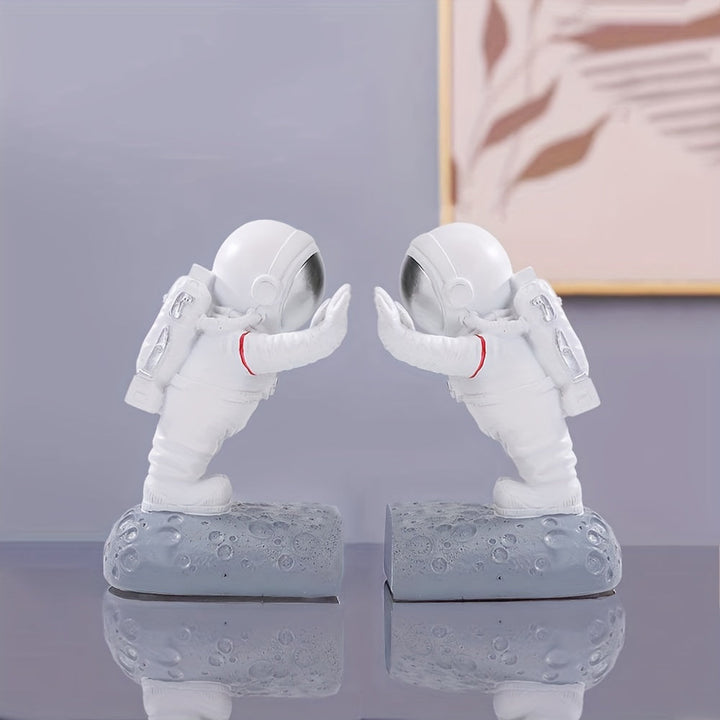 SpaceHold - Astronaut Bookends for a Space Theme Bowlift