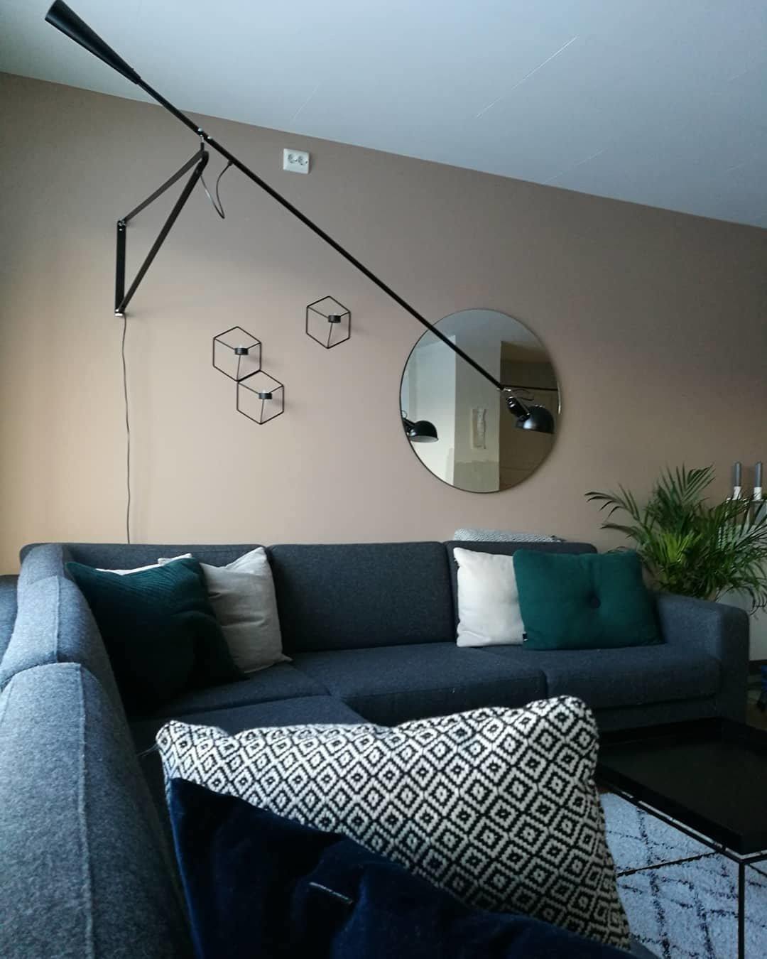 BowLift | Model 265 Wall Lamp