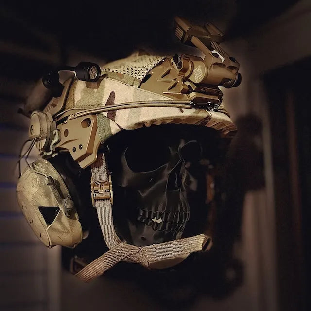 3D Skull Helmet Display Stand | Bowlift