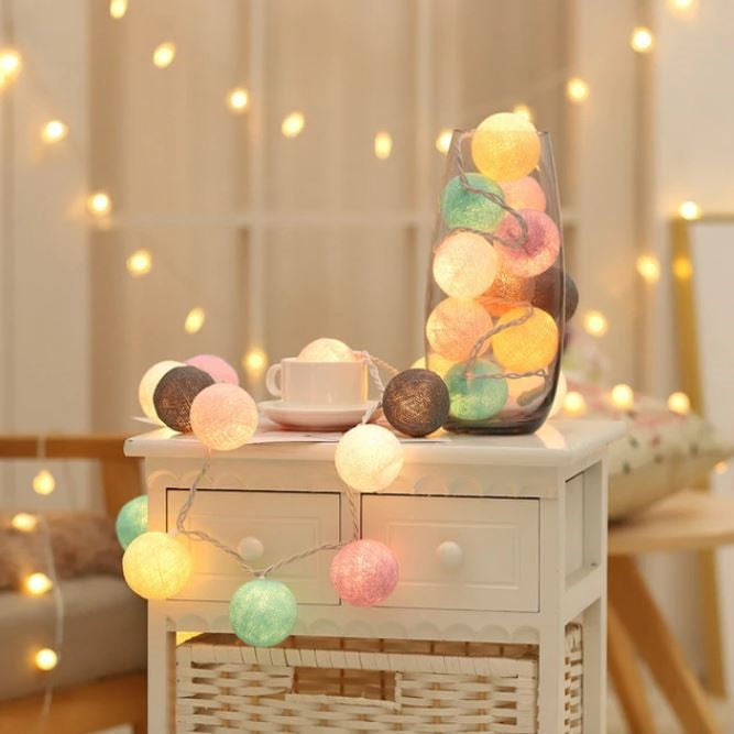 Cheerful Cotton Light Ball Garland - LumiBall | Bowlift