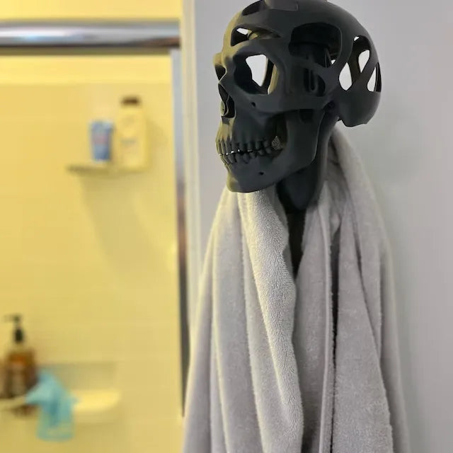 3D Skull Helmet Display Stand | Bowlift