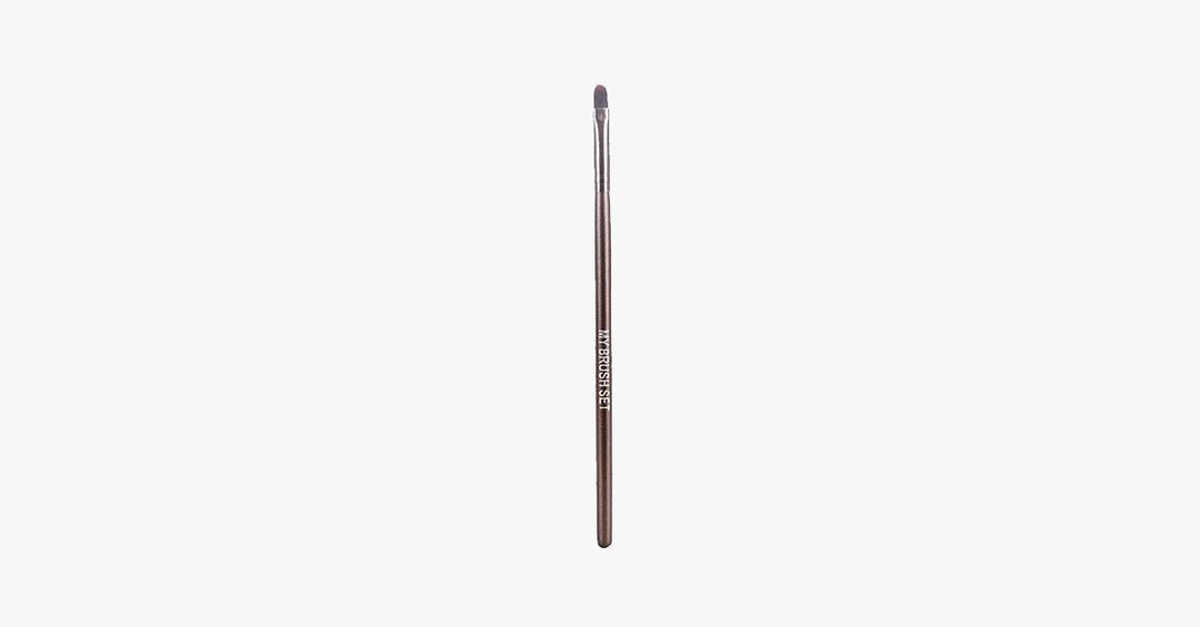 BowLift | Eyebrow Brush – Achieve a sharp eyeliner every time for a dramatic look!