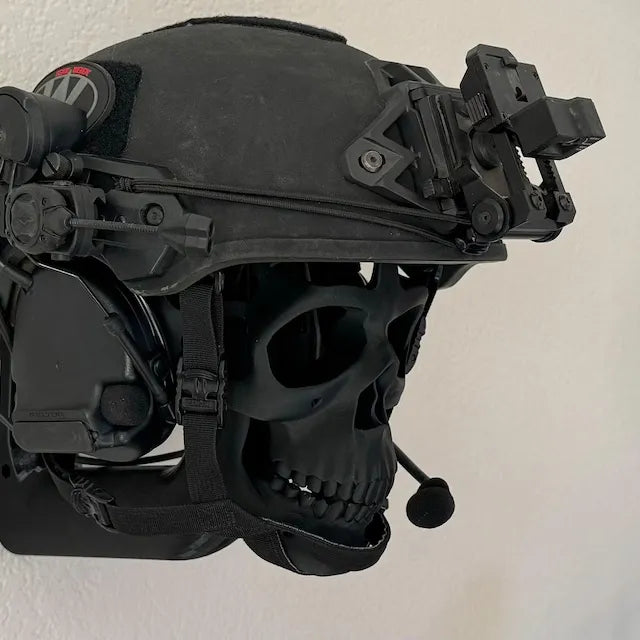 3D Skull Helmet Display Stand | Bowlift