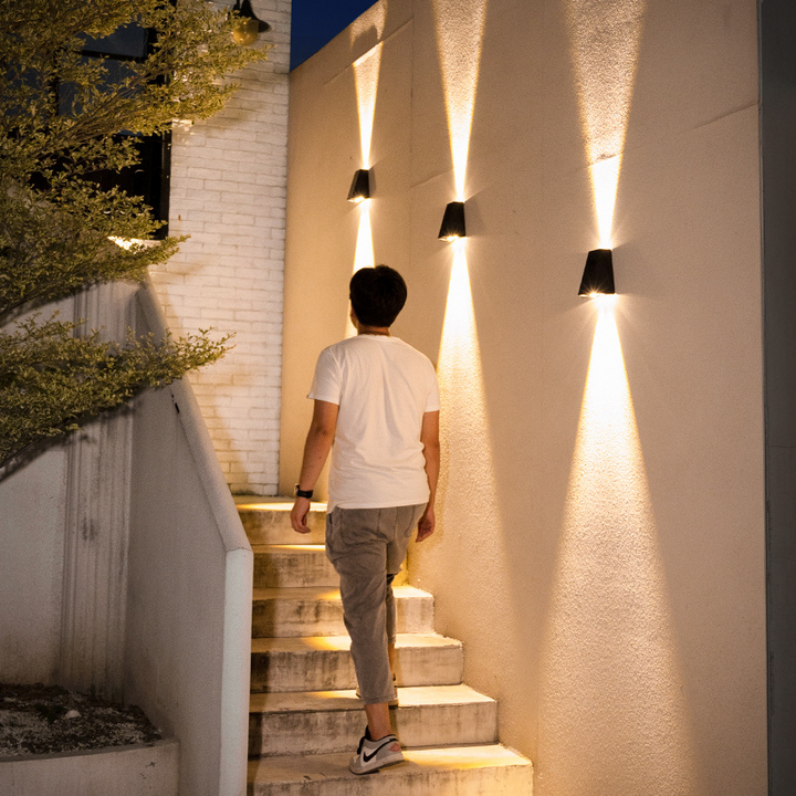 BowLift | Modern LED outdoor wall light with up & down light – Waterproof wall lamp for house facade and entrance area