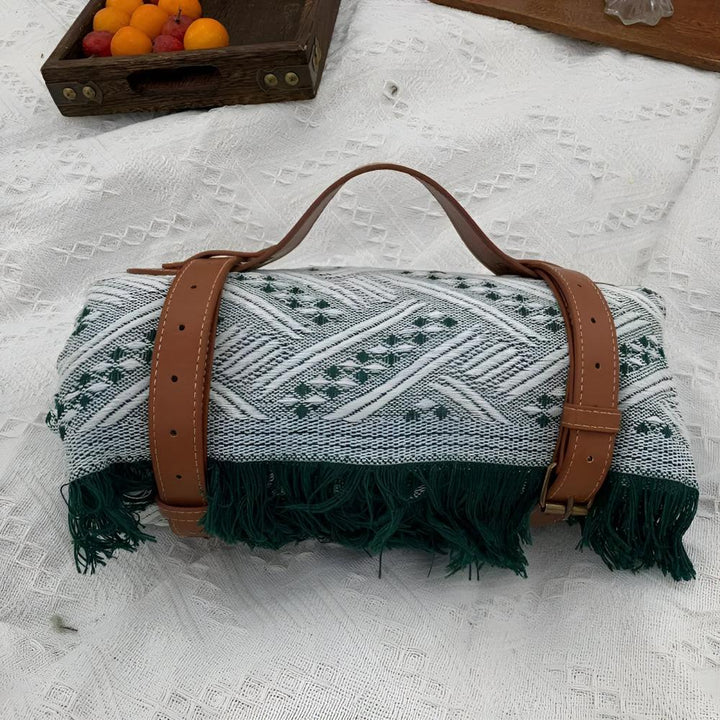 BowLift | Countryside Comfort Picnic Mat