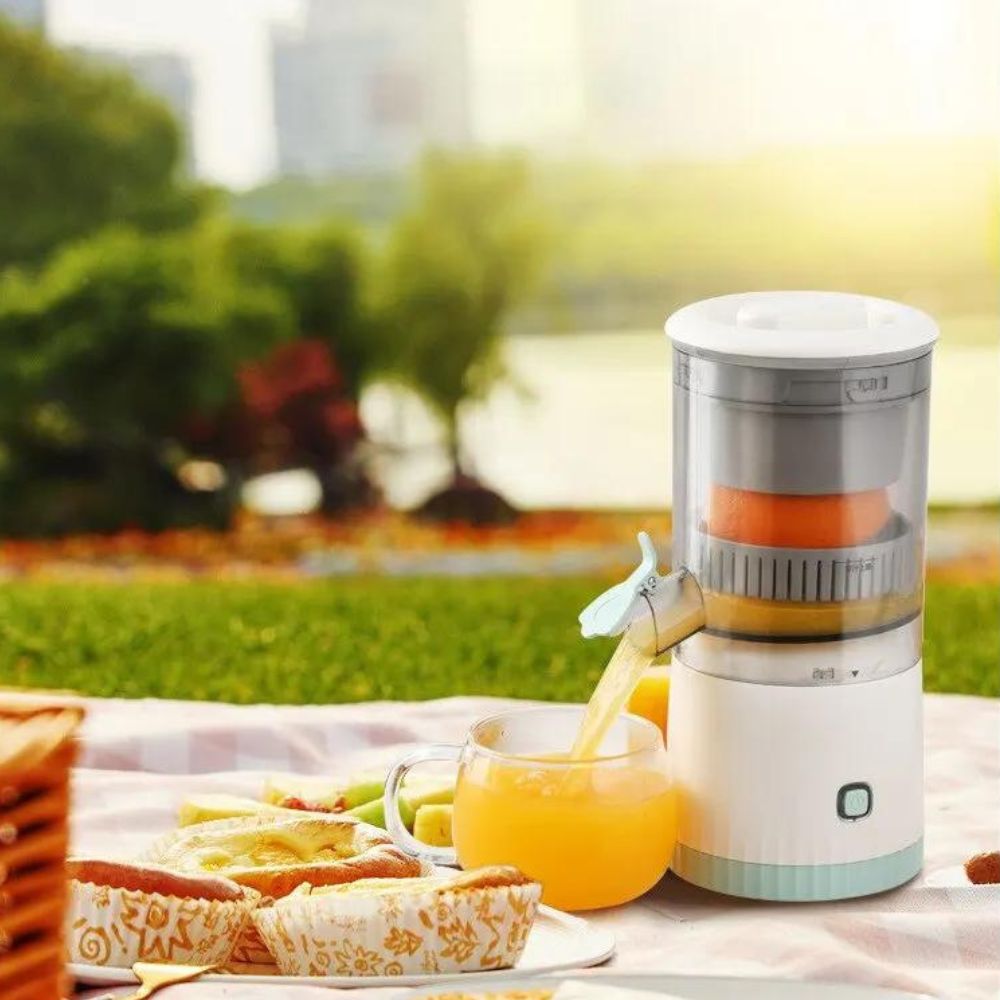 Portable Electric Citrus Juicer – Fresh Juice in Seconds | Bowlift