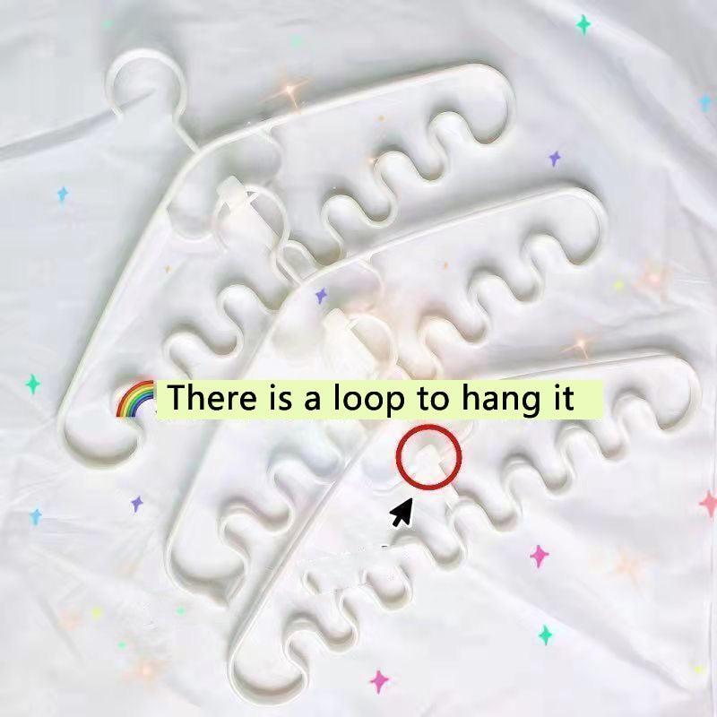 Japanese Space-Saving Wavy Cloth Hanger | Bowlift