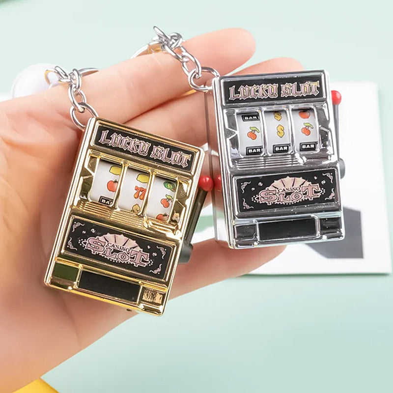 BowLift | Keychain designed as a slot machine