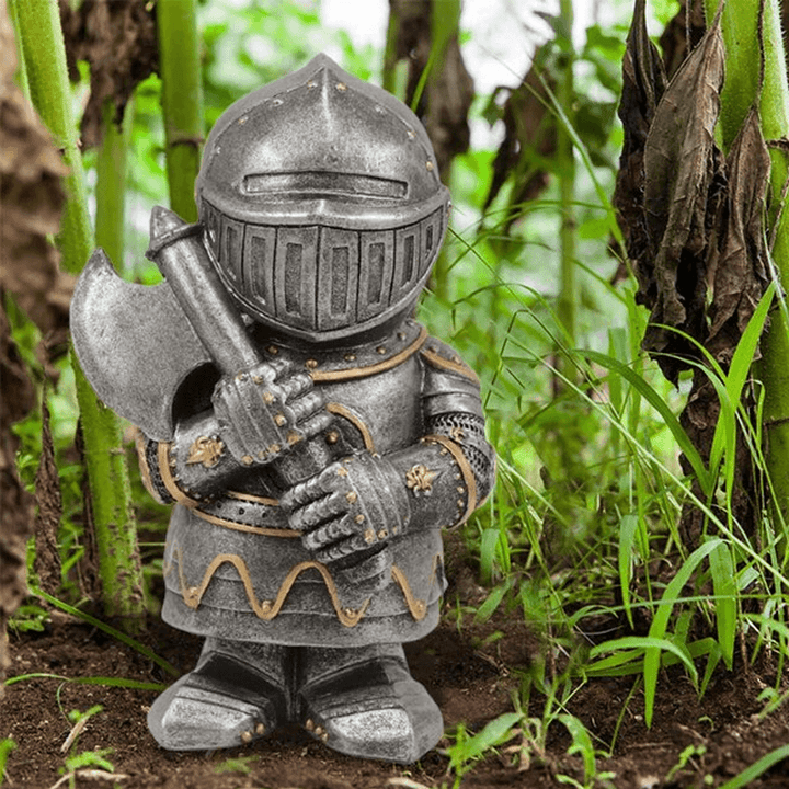 Little Knight Garden Guardian | Bowlift