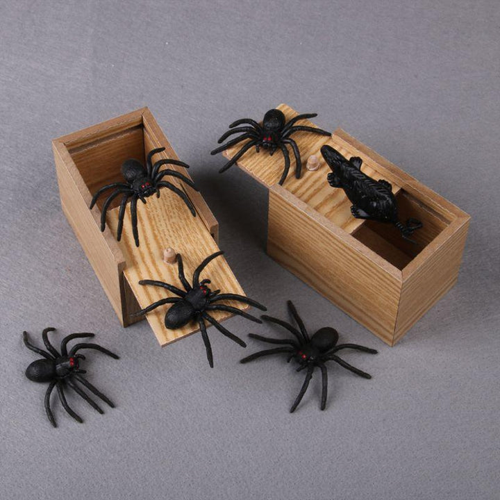 Jumping Spider Prank Box | Bowlift