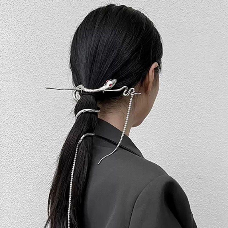 BowLift | Silver Spiral Snake Tassel Hairpin