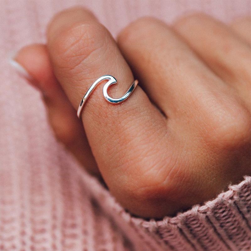 BowLift | Simple Wave Ring