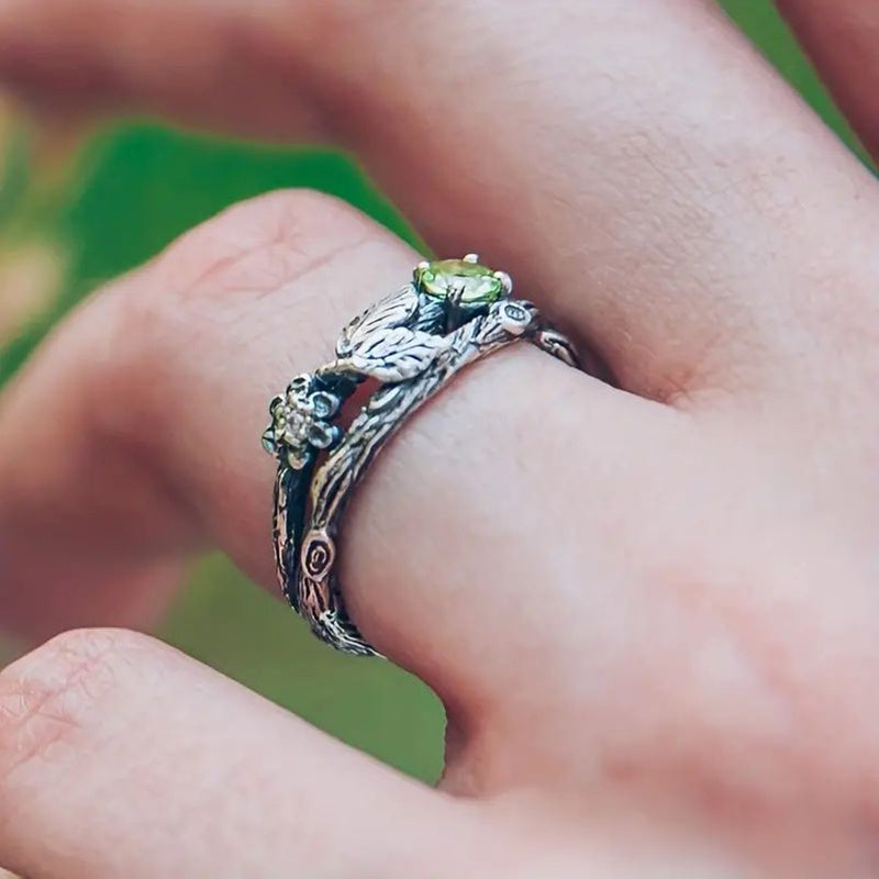 BowLift | Vintage Leaf Ring