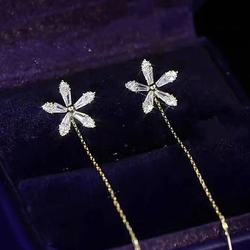 BowLift | Shiny Fringe Flower Earrings