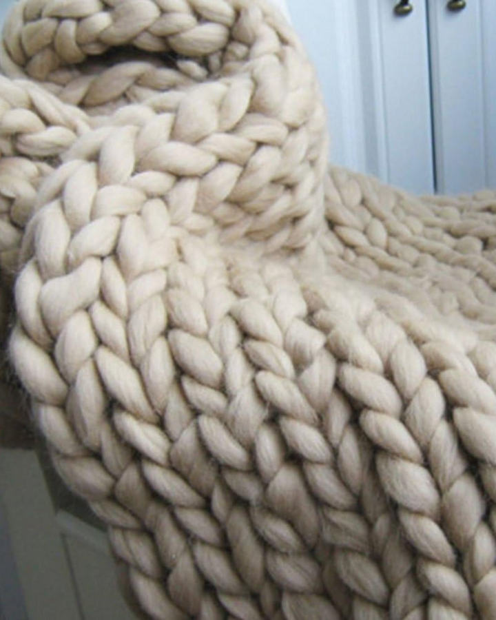 BowLift | Knitted Asymmetrical Women's Sweater