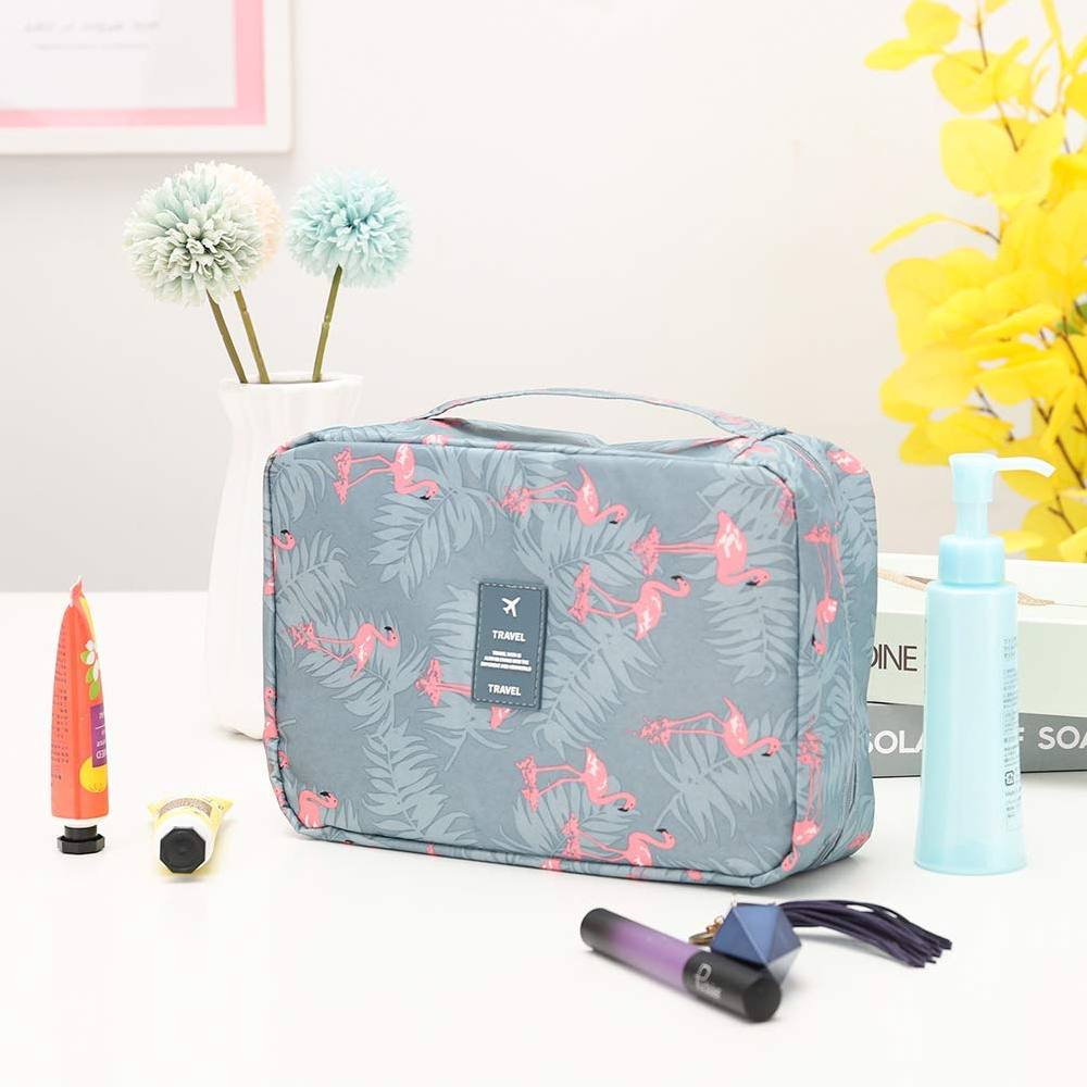 TravelEase – Water-repellent cosmetic bag with hook and compartments | Travel toiletry bag | Bowlift