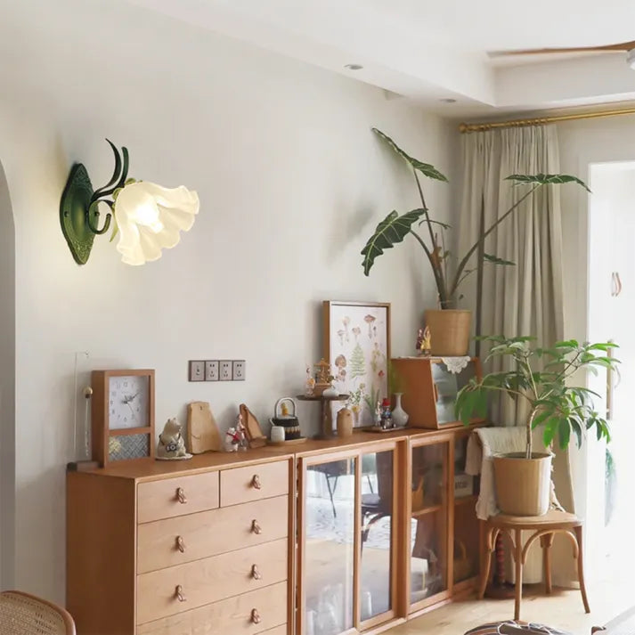 BowLift | LED Lily of the Valley Flower Wall Lamp - Decorative Floral Light Fixture for Living Room & Bedroom Decor