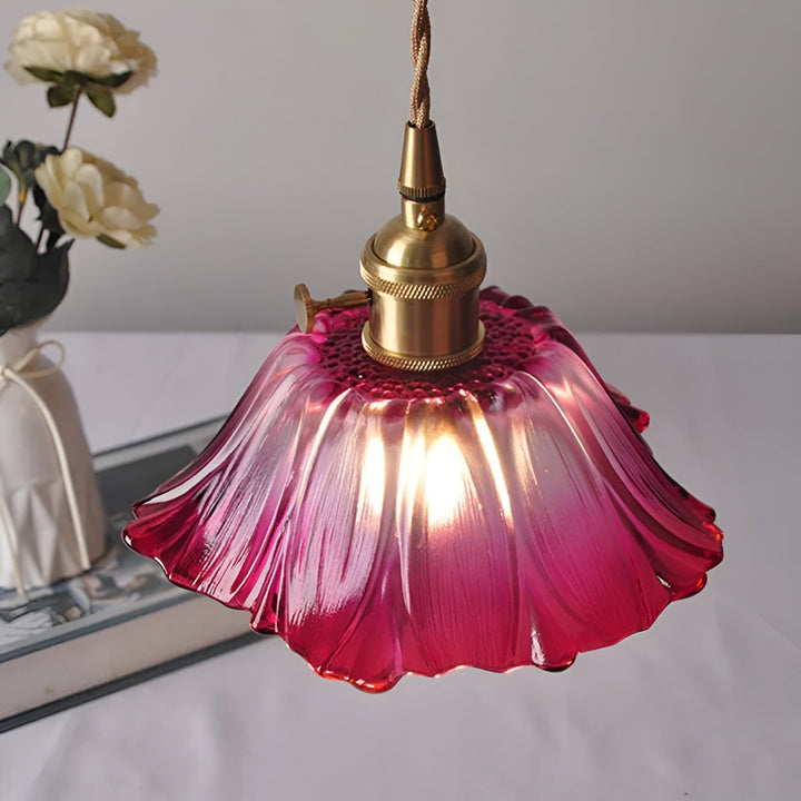 Hanging lamp with floral motif – Warm light & stylish design | For your home | Bowlift
