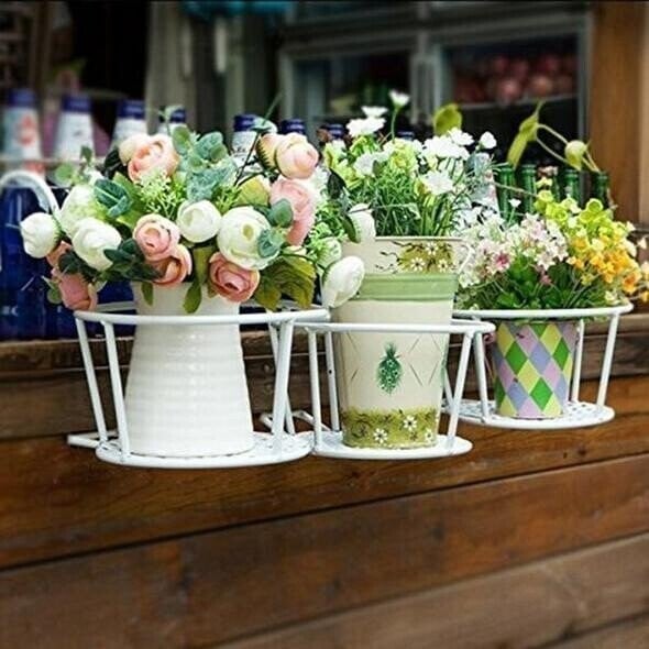 VerdaLift Plant Hanging Shelf — Finally rock-solid support for your balcony dreams | Bowlift