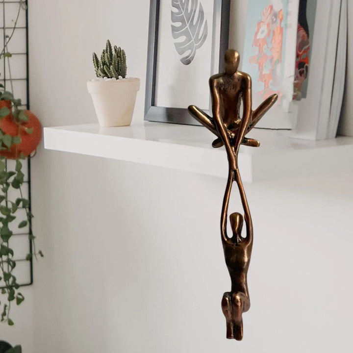 BowLift | The elegance of love and power in every figurine!