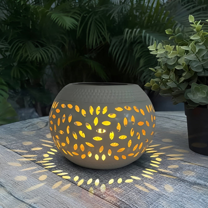 BowLift | Elegant Solar Garden Light with Dots - Atmospheric Outdoor Lighting