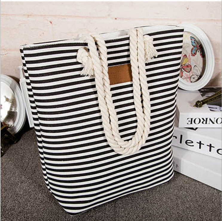 Striped beach bag with sturdy rope handles Bowlift