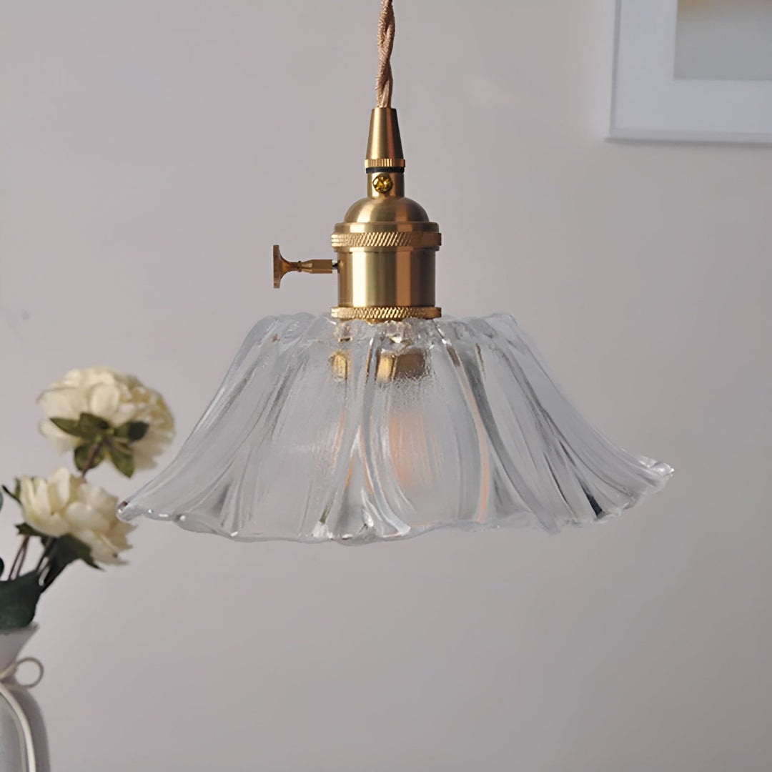 Hanging lamp with floral motif – Warm light & stylish design | For your home | Bowlift