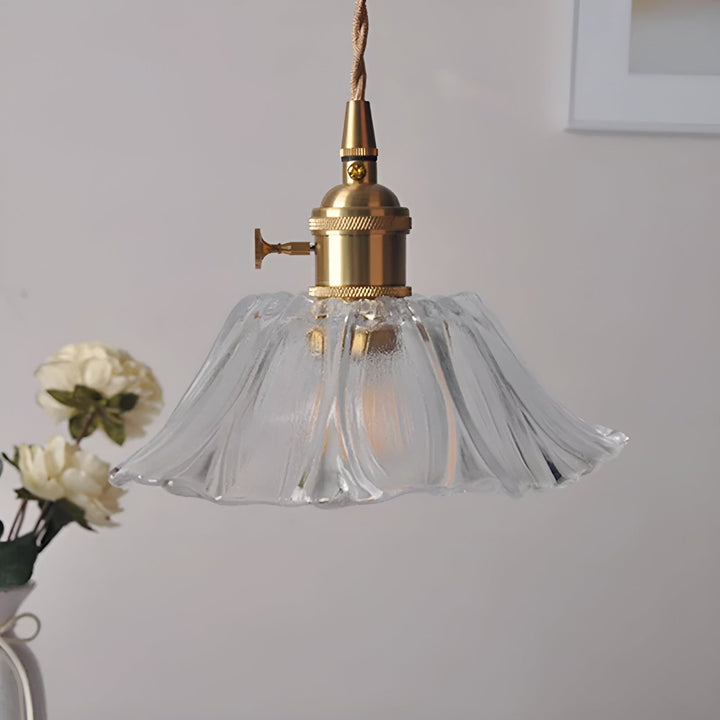 Hanging lamp with floral motif – Warm light & stylish design | For your home | Bowlift