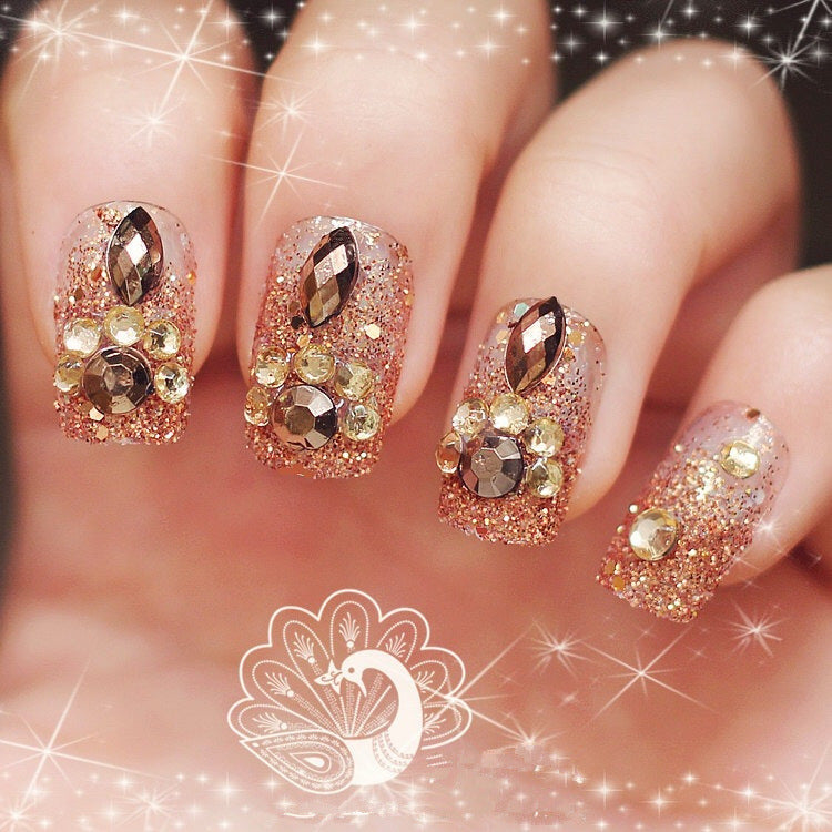 Glittering Nail Art Bowlift