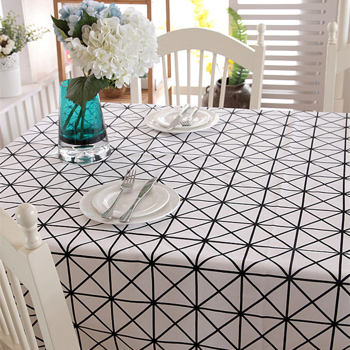 Elegant Geometric Pattern Tablecloth