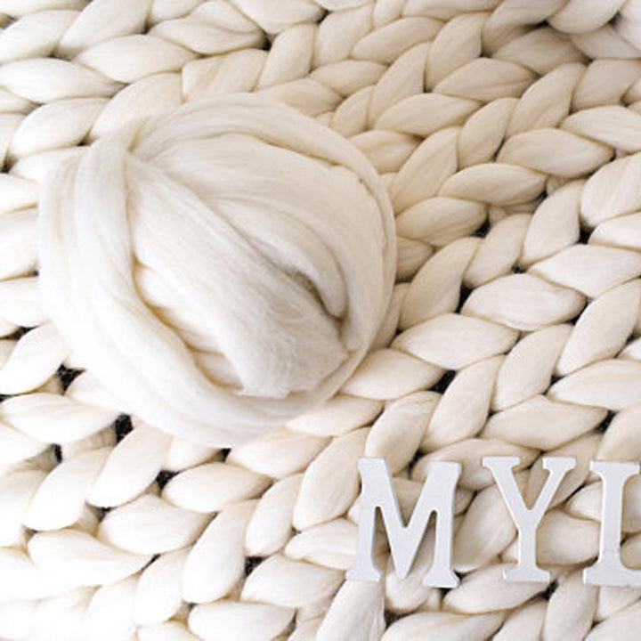 BowLift 丨 Hand-Knit Blanket