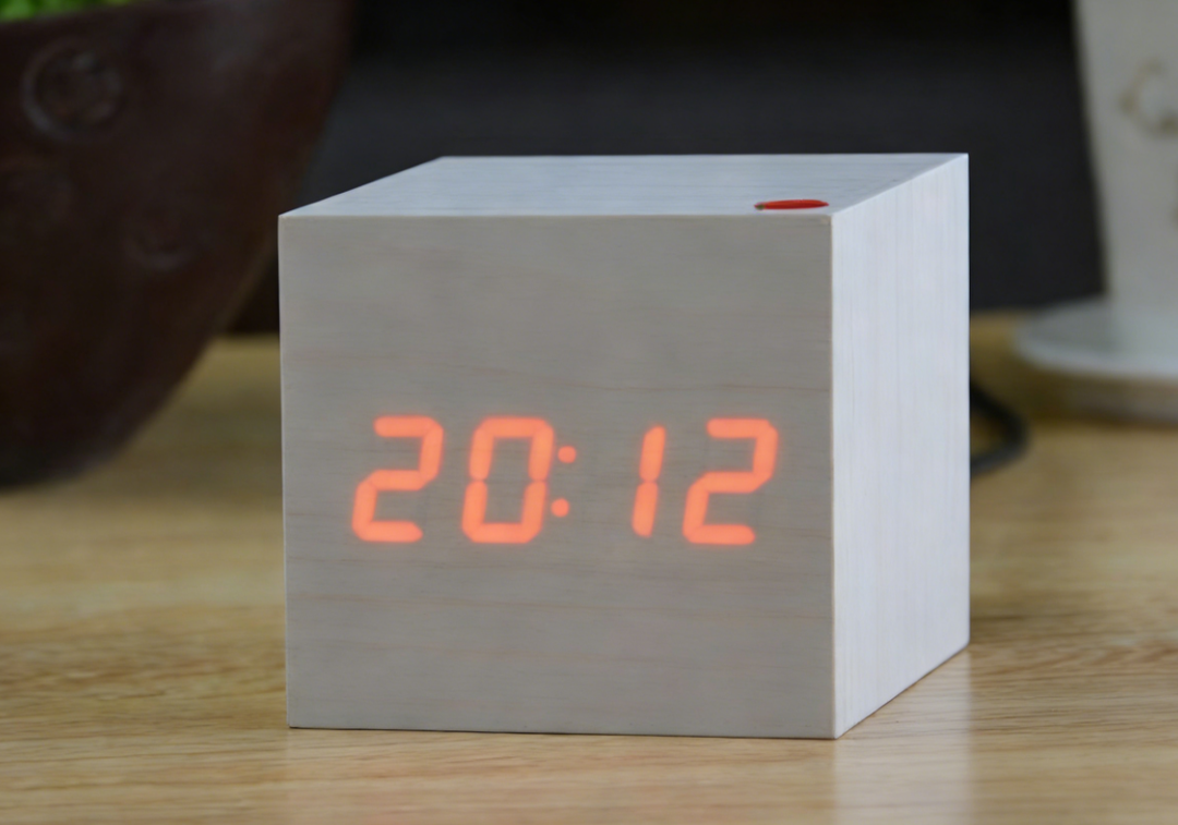 BowLtt|Square Digital Clock Thermometer(Material: Sleek Body; Function: Time Display   Temperature Monitoring; Application: Bedside Placement, Home Decoration)
