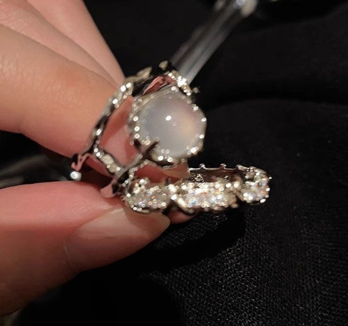 BowLift | Niche Design Zirconia Open Ring