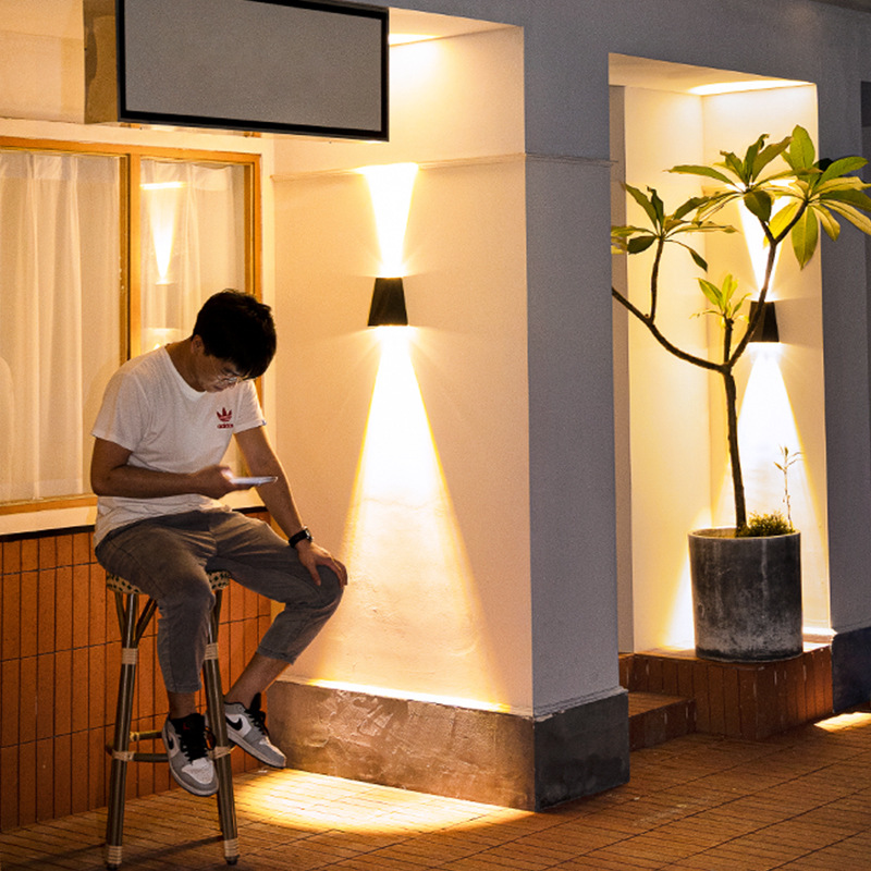 BowLift | Modern LED outdoor wall light with up & down light – Waterproof wall lamp for house facade and entrance area