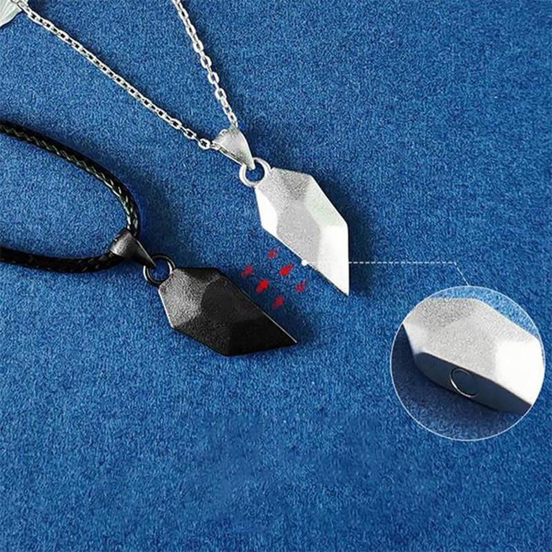 BowLift | Couple Heart Stitching Necklace
