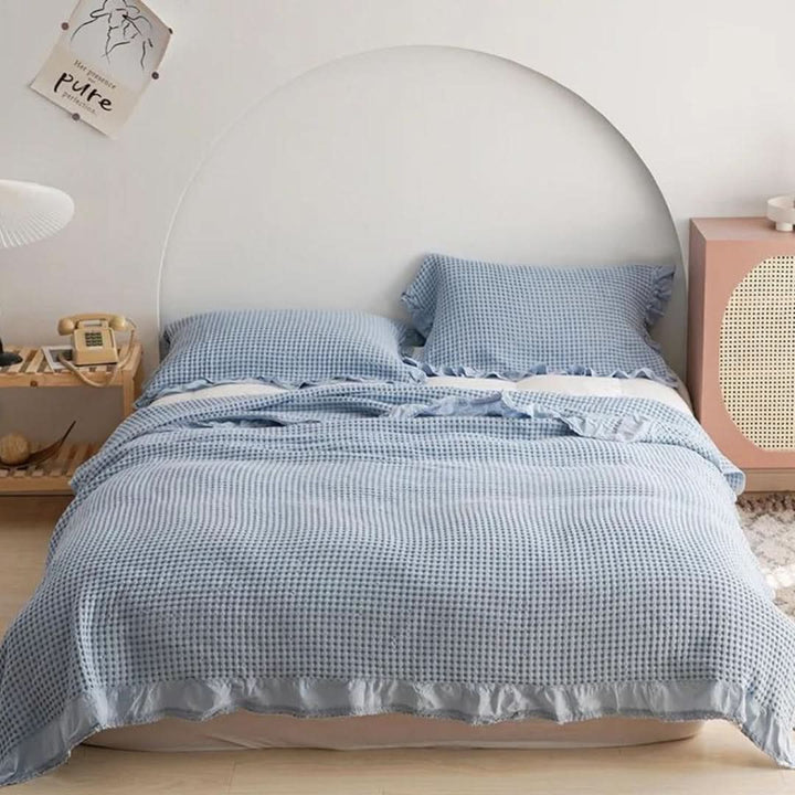 BowLift | INA - Slim and cozy blanket