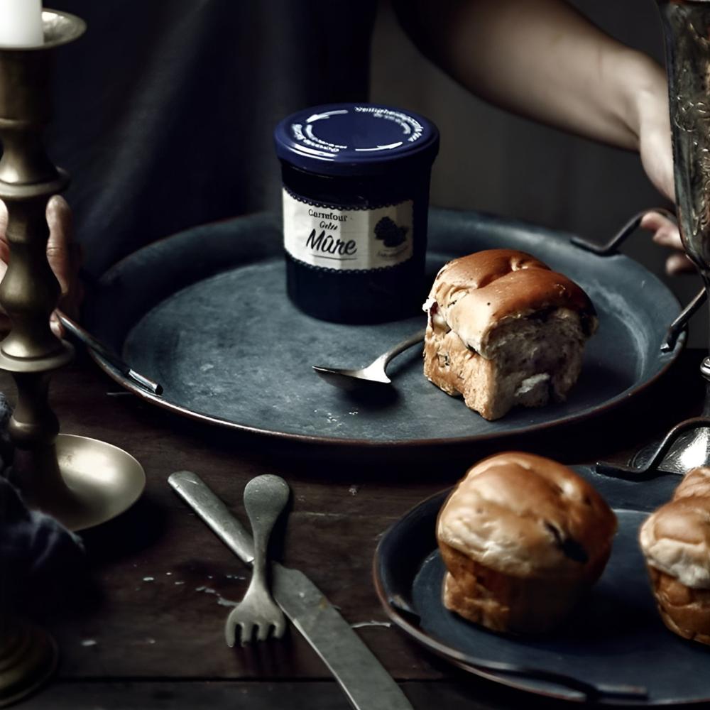 BowLift | Retro Round Metal Dinner Serving Trays