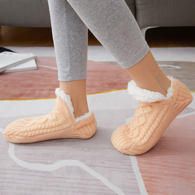BowLift | V neck Cozy Socks Slippers