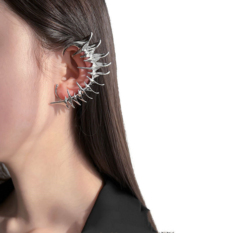 BowLift | Cyberpunk Skeleton Spike Ear Clip