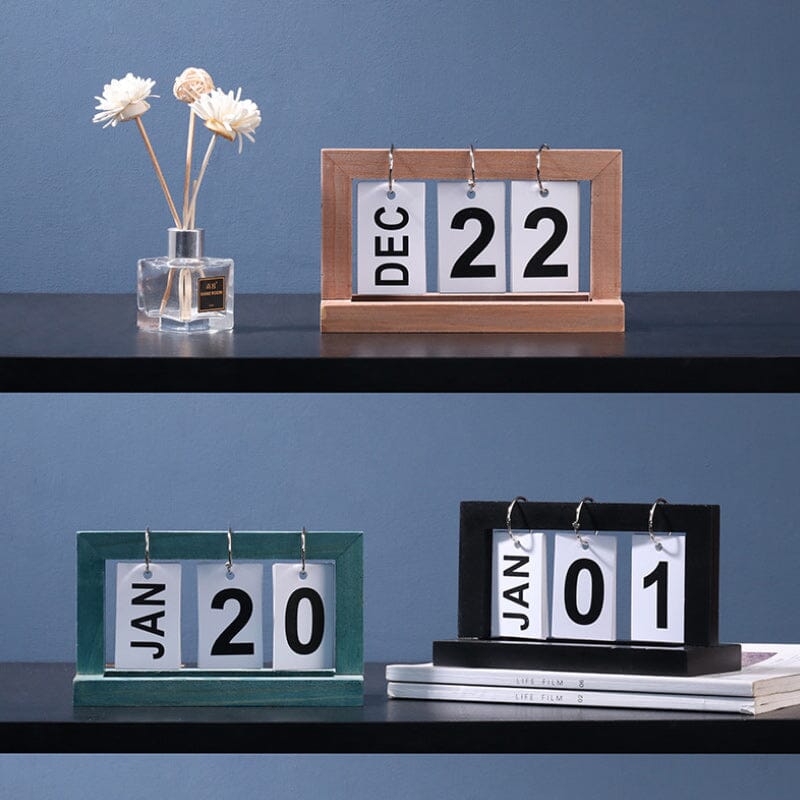 Dutch Teak Wood Desktop Calendar | Bowlift