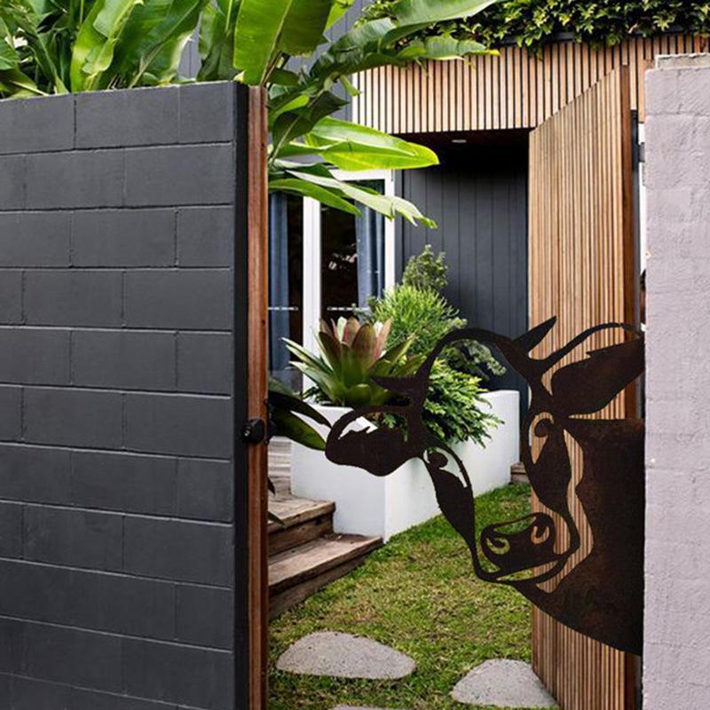 BowLift | Outdoor Garden Farm Spying Goat Metal Artwork Indoor Decoration