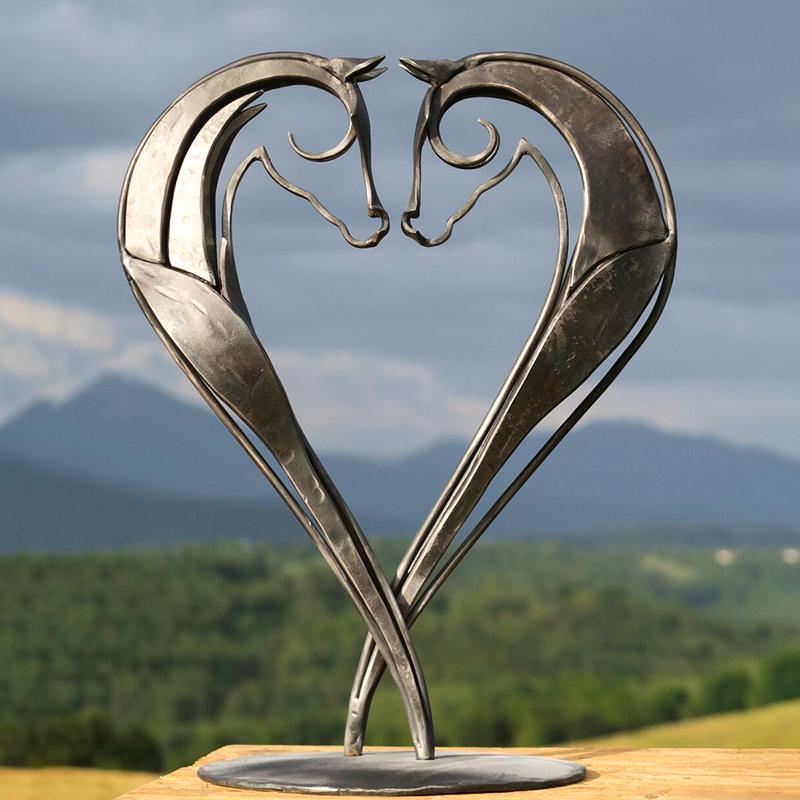 BowLift | Horse sculpture decoration